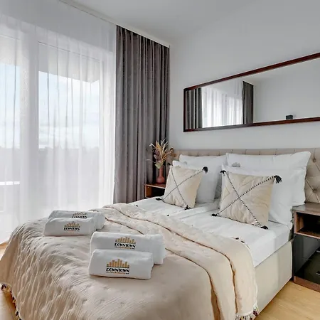 Nad Stawem By Downtown Apartmán *